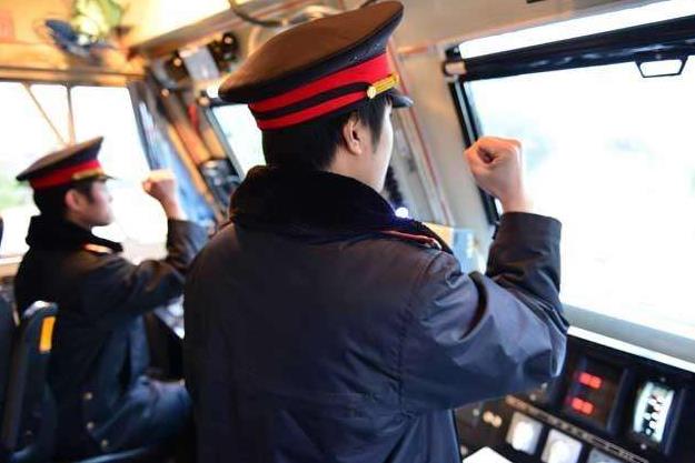 石家莊鐵路學(xué)校2020年火車司機專業(yè)學(xué)費多少？