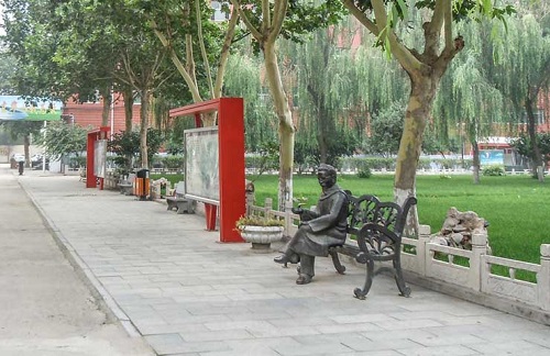 省外學(xué)生能報石家莊東華鐵路學(xué)校春季班嗎？