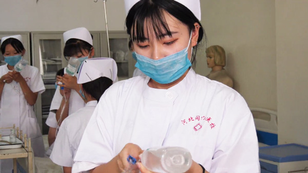 河北同仁醫(yī)專護理專業(yè)介紹