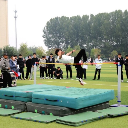 石家莊東華鐵路學(xué)校管理是封閉嗎？