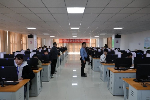 石家莊冀聯(lián)醫(yī)學(xué)中專學(xué)?？诒趺礃?></a>
    </dd>
    <dt class=