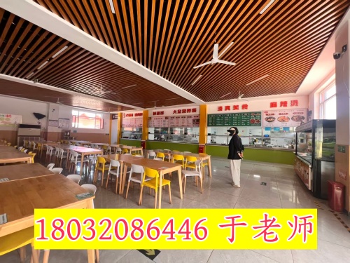 河北同仁醫(yī)學中等專業(yè)學校的學生每月吃飯多少錢？